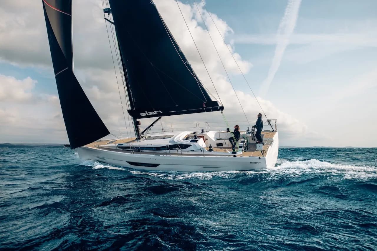 Elan E6, Performance cruiser